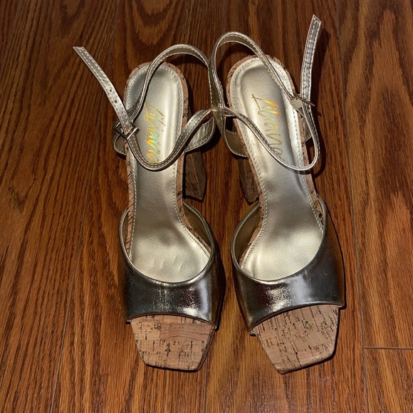 Gold Platform Heels - Picture 3 of 4